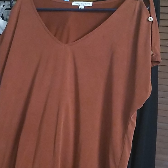 Shirt - Picture 2 of 3